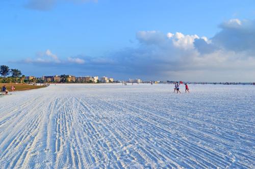Crescent Beach 1015 #2 - image 21