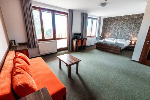 Hotel Avalanche - main image