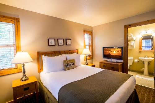Lighthouse Inn