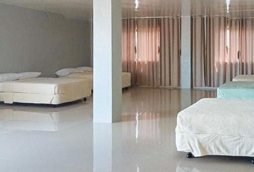 MBU Suites Bed n Breakfast by RedPartner Room Type - Family Double Room