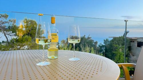 Luxury Apartment in Makry Gialos Luxury Apartment in Makry Gialos