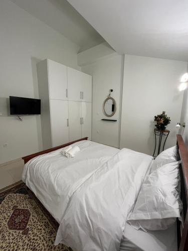 Jimilio 1, Spáta (fotografie 10)