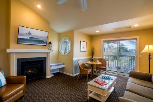 King Suite with Sofabed, 2nd Floor, Non - Pet