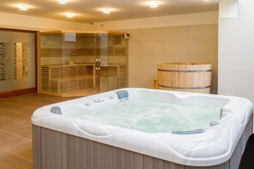 Boutique Hotel Kristály - image 4