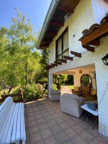 Casa amplia con piscina y quincho in Penco