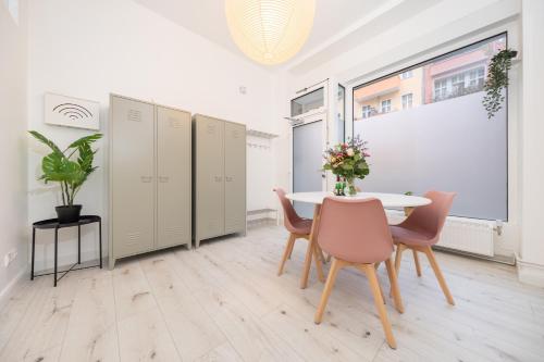 Great 2-room apartment in Mitte, Берлин (фото 3)