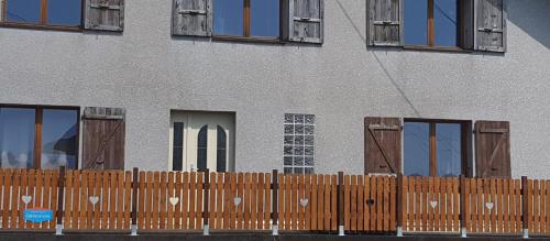 A szálláshely kívülről, Le Chalet de Poche - Gite 2 étoiles - 5 pers (Le Chalet de Poche - Gite 2 etoiles - 5 pers) in Habere-Poche