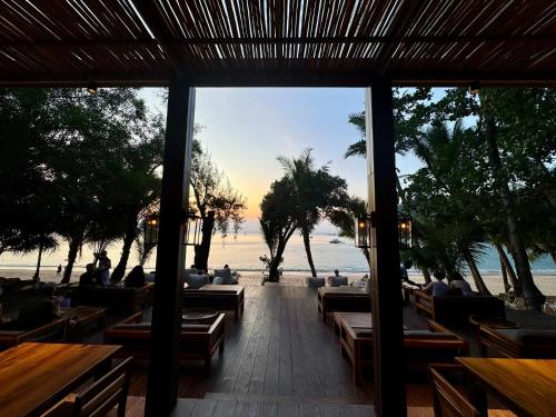 Sunny Cove Beach Resort Koh Phayam