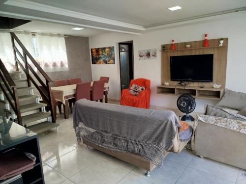 Facilities, Casa proximo a Praia Morro das Pedras e Aeroporto com garagem para 2 carros in Pedrita
