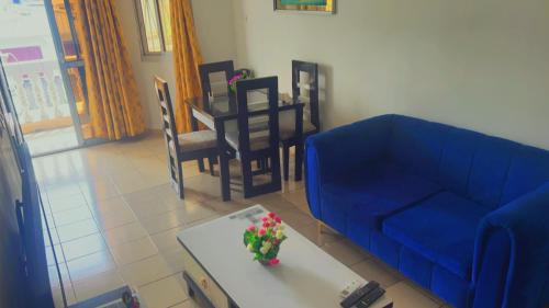 2 Bed Apt Sleeps 5 - WiFi Parking Balcony in 波纳穆萨迪