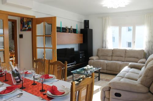 Casa en Empordà con piscina grande propia (Casa en Emporda con piscina grande propia) in 巴斯卡拉