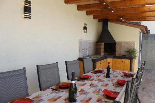 Casa en Empordà con piscina grande propia (Casa en Emporda con piscina grande propia) in 巴斯卡拉