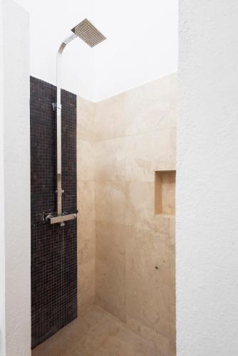 Beautiful house with swimming pool, jacuzzi, pickleball court and steam room Beautiful house with swimming pool, jacuzzi, pickleball court and steam room