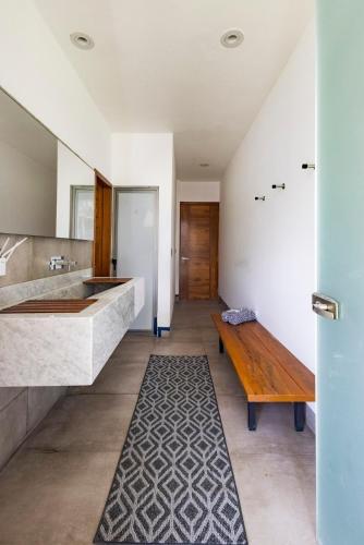 Beautiful house with swimming pool, jacuzzi, pickleball court and steam room Beautiful house with swimming pool, jacuzzi, pickleball court and steam room