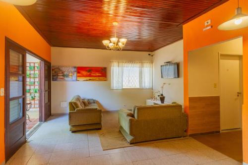 Общая зона отдыха/ТВ, Guaruja Hostel in Гуаружа