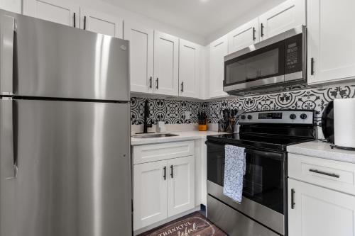 Casa Bethel Just 6 minutes from Fort Lauderdale Airport and 10 minutes from the beach in Fort Lauderdale, USA