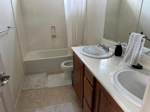 Have a comfortable stay! near California Színház