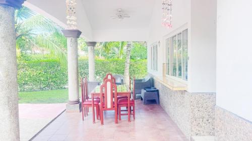 المرافق, Golden Sunset House in Los Cobanos