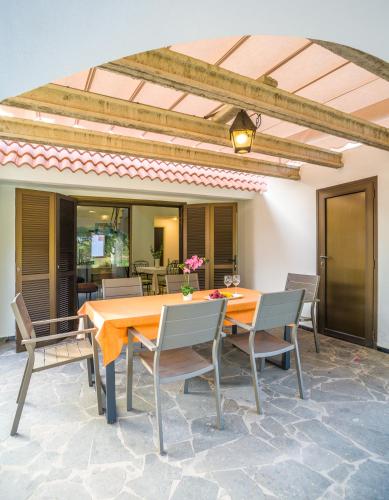 Three-Bedroom Villa image 10