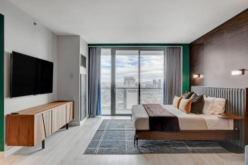 AVA SUITE 37th FLR STRIP VIEW BALCONY Palms Place, Лас-Вегас (фото 5)