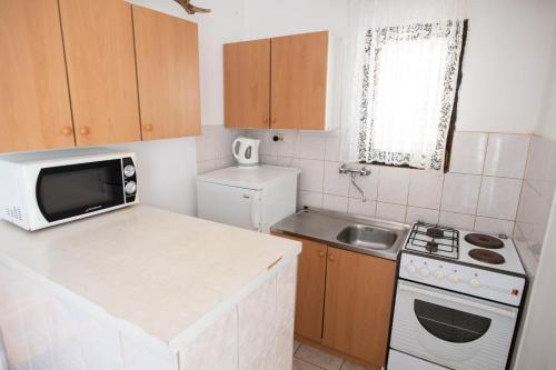 Two-Bedroom Apartment with Sea View image 3