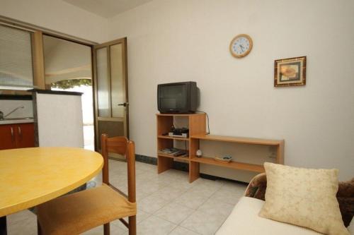 One-Bedroom Apartment with Terrace