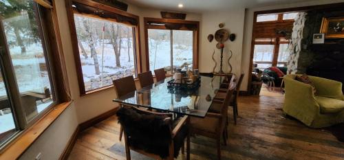 Curated Lux Treetop Sundance Ski cabin Curated Lux Treetop Sundance Ski cabin