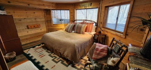 Curated Lux Treetop Sundance Ski cabin Curated Lux Treetop Sundance Ski cabin