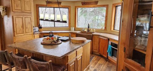 Curated Lux Treetop Sundance Ski cabin Curated Lux Treetop Sundance Ski cabin