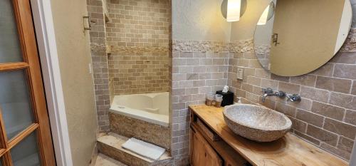 Curated Lux Treetop Sundance Ski cabin Curated Lux Treetop Sundance Ski cabin