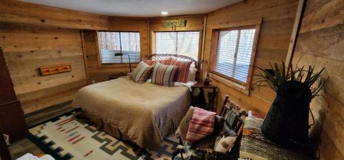 Curated Lux Treetop Sundance Ski cabin Curated Lux Treetop Sundance Ski cabin