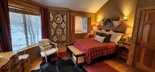 Curated Lux Treetop Sundance Ski cabin Curated Lux Treetop Sundance Ski cabin