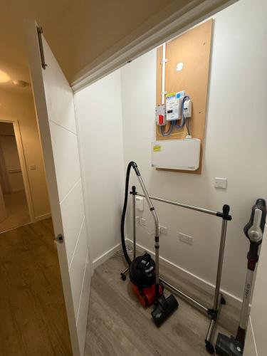 Prestige 1 bed apartment in Брентвуд