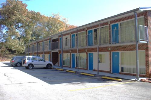 Volunteer Inn at Church Hill - image 13