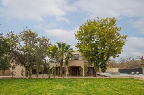 SaffronStays Pristine Manor - 8-BR Udaipur villa with private pool, garden, and event space near Fateh Sagar Lake, Udaipur (foto 7)
