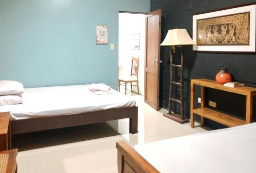 room detail thumbnail 0