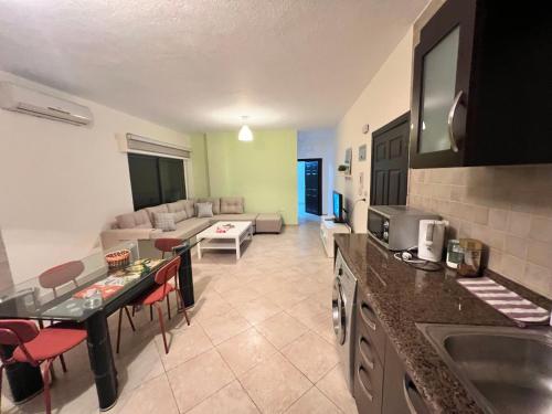 Modern, fully equipped apartment in Jabal Amman, Amman (photo 3)