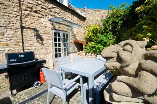 Stunning Yew Tree Cottage