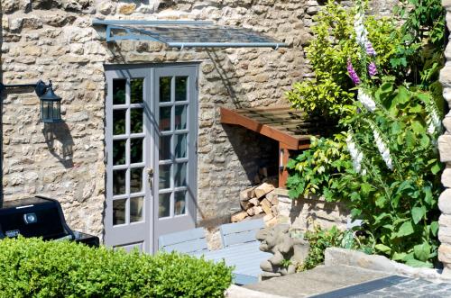 Stunning Yew Tree Cottage