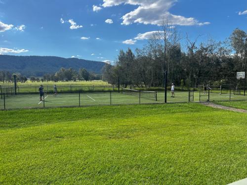 Teniszpályák, Shinglers Cottage in Bombah Point