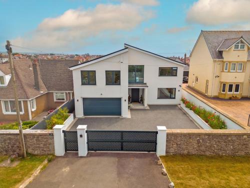 Seacrest in Rest Bay