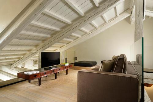 Hotel L'Orologio - image 2