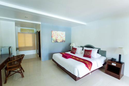 room detail thumbnail 0