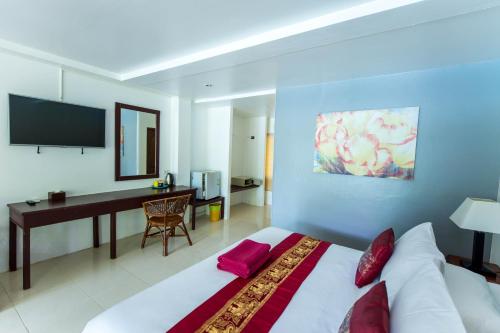 room detail thumbnail 1
