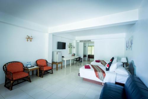 room detail thumbnail 0