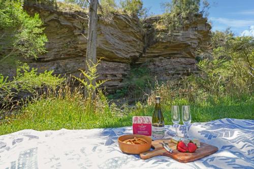 Hil & Jack='s Riverfront Cabin, Merrijig Mt Buller in 莫瑞吉