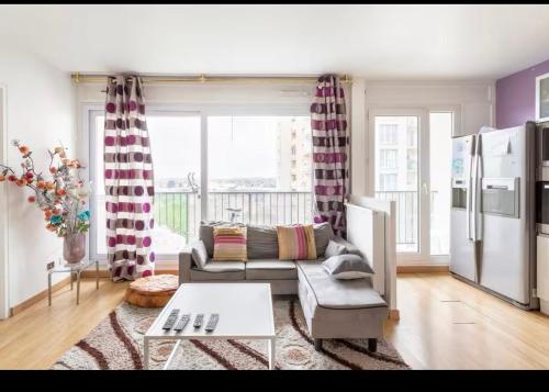 Chambre proche aéroport Orly à 3 min du T12 - Pension de famille - Viry-Châtillon