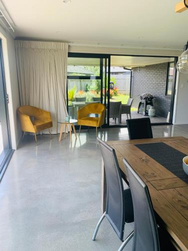 Facilities, Modern and Spacious 4 bedroom Home only 2yo in Omata