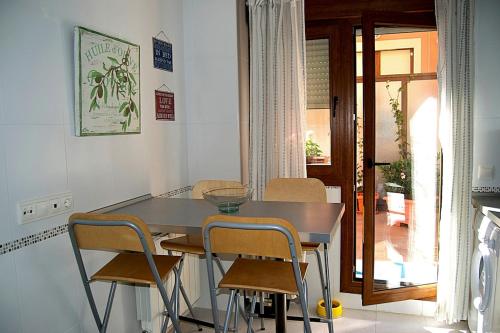Létesítmények, Homely flat with Garden near Segovia in Torrecaballeros