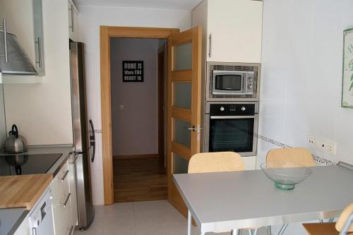 Konyha, Homely flat with Garden near Segovia in Torrecaballeros